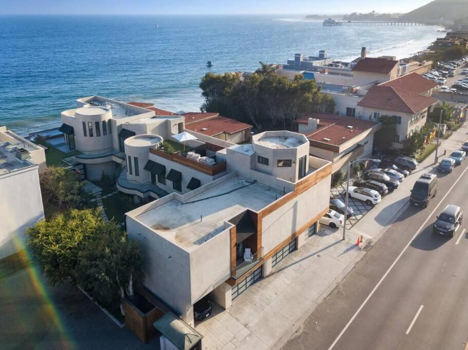 Malibu Sand Carbon Beach Suites מראה חיצוני תמונה
