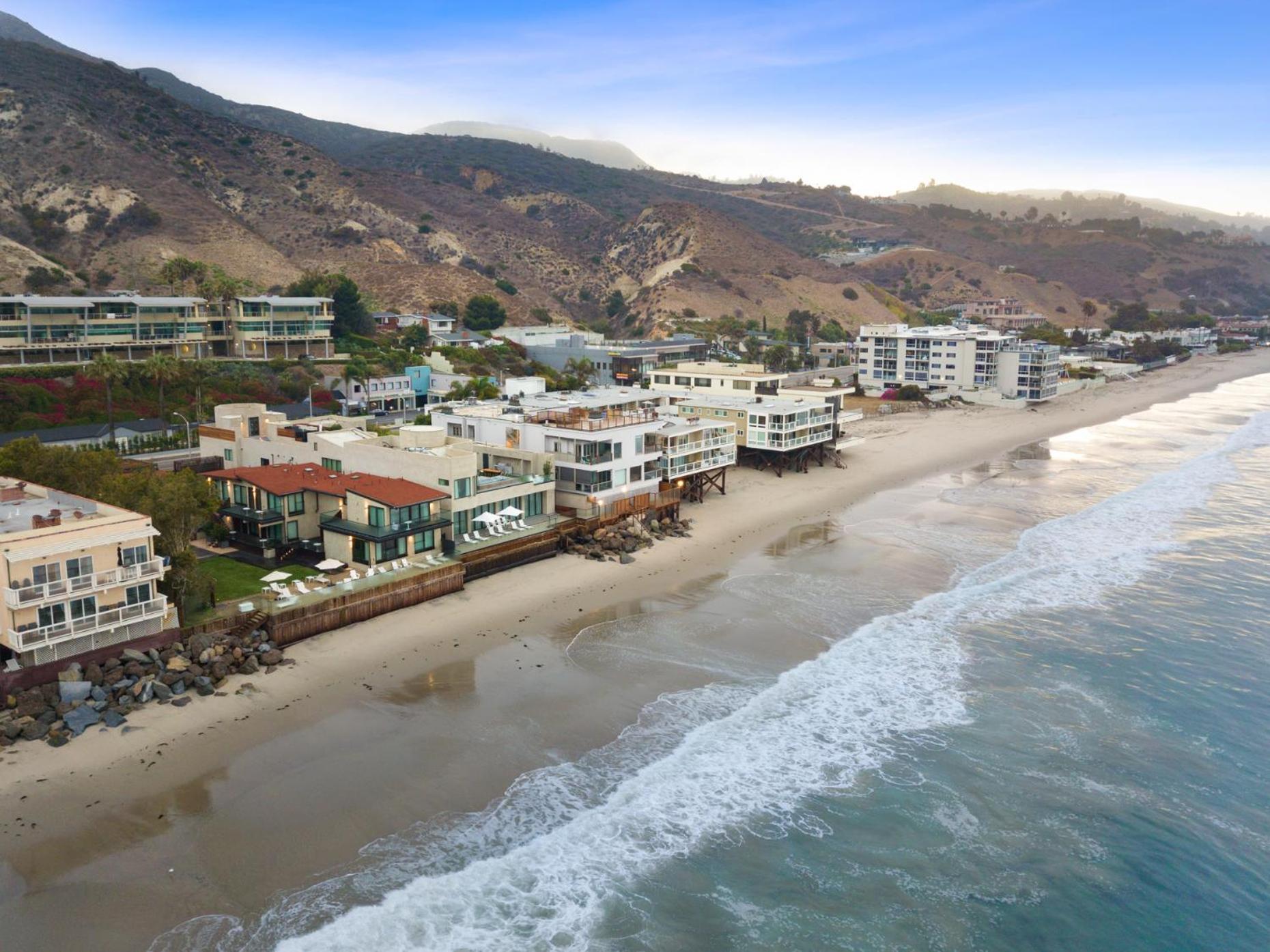 Malibu Sand Carbon Beach Suites מראה חיצוני תמונה