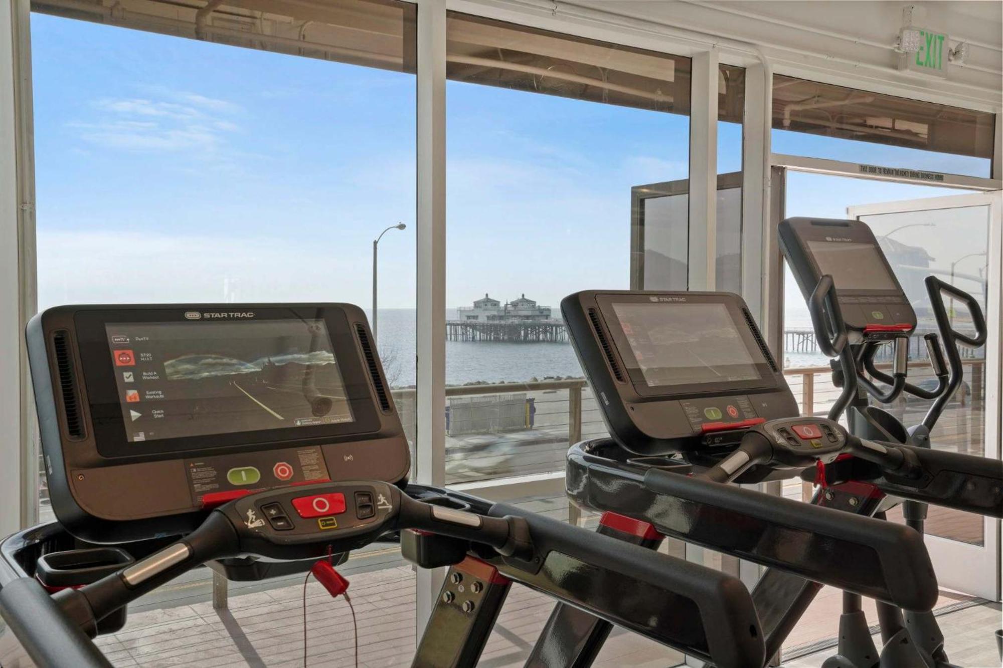 Malibu Sand Carbon Beach Suites מראה חיצוני תמונה